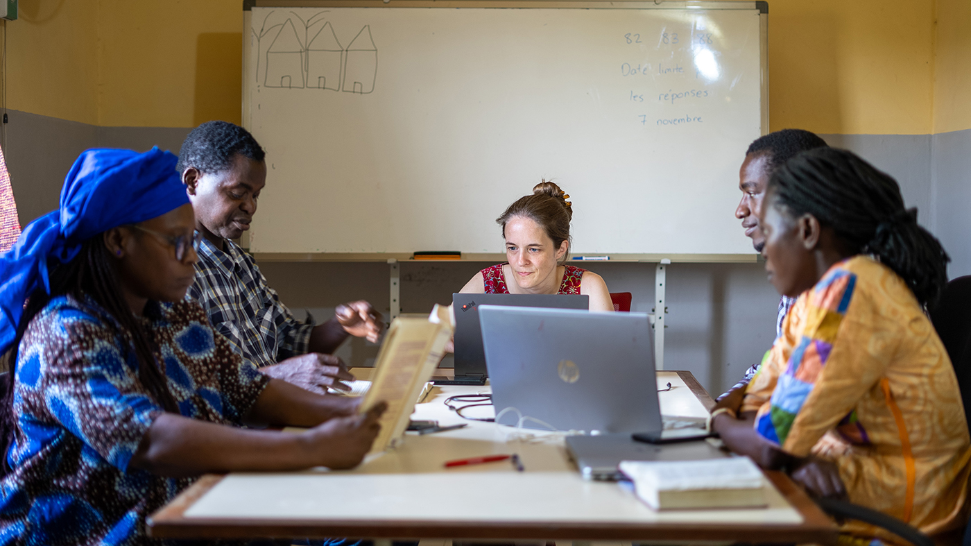 Image of the Contemporary Wolof Bible translation team at work