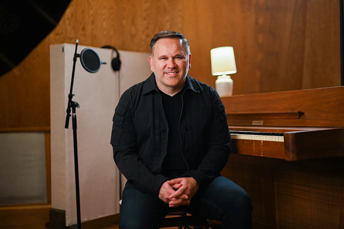 Image of Matt Redman sitting at a piano